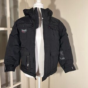 Quiksilver ski jacket. Size S